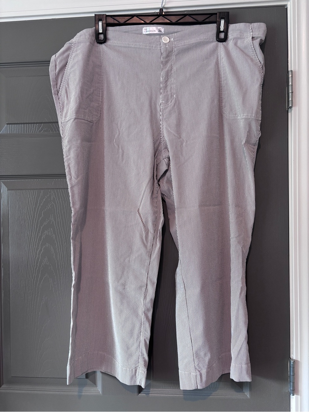 Pinstripe Wide Leg Crop Pants